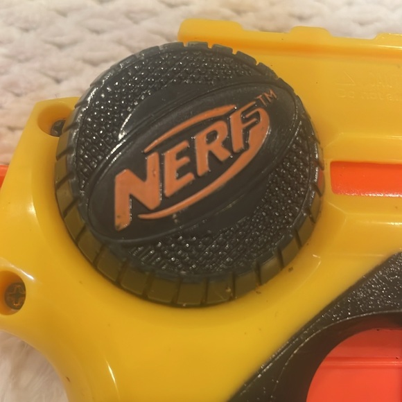 Nerf N Strike nite finder light beam targeting yellow - Picture 4 of 7